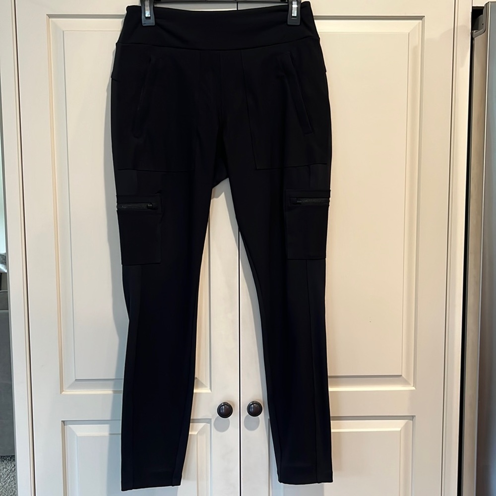 Athleta black headlands hybrid cargo pants